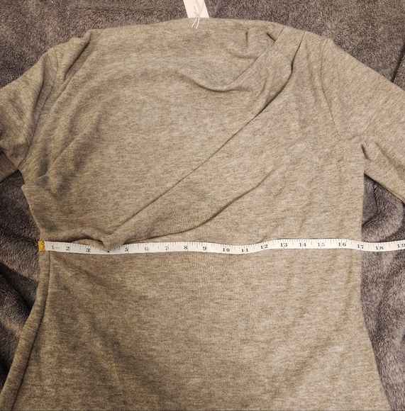 NWT Large Blu Ivy boutique creamy grey-beige off shoulder sweater - Picture 14 of 14